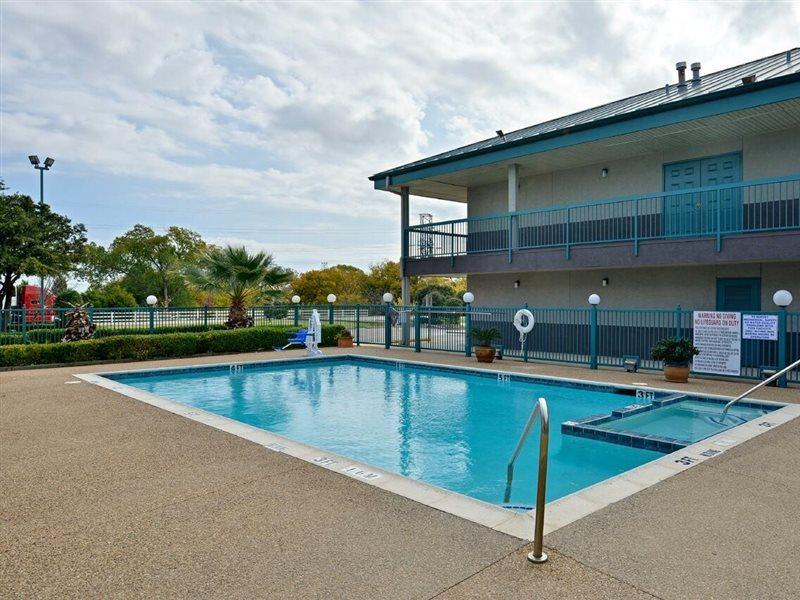 Americas Best Value Inn Форт Уорт Екстериор снимка