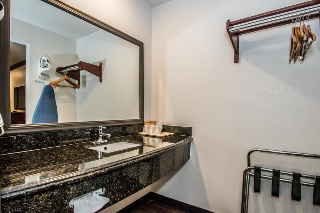 Americas Best Value Inn Форт Уорт Екстериор снимка