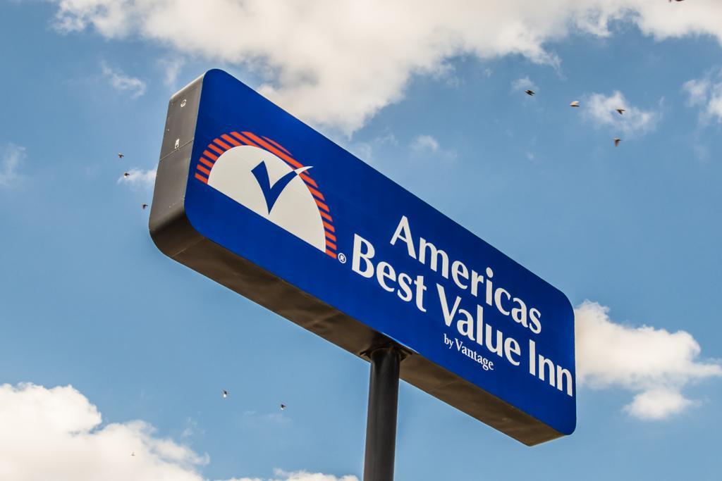 Americas Best Value Inn Форт Уорт Екстериор снимка