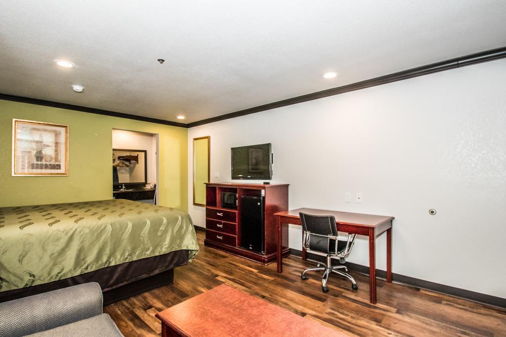 Americas Best Value Inn Форт Уорт Екстериор снимка