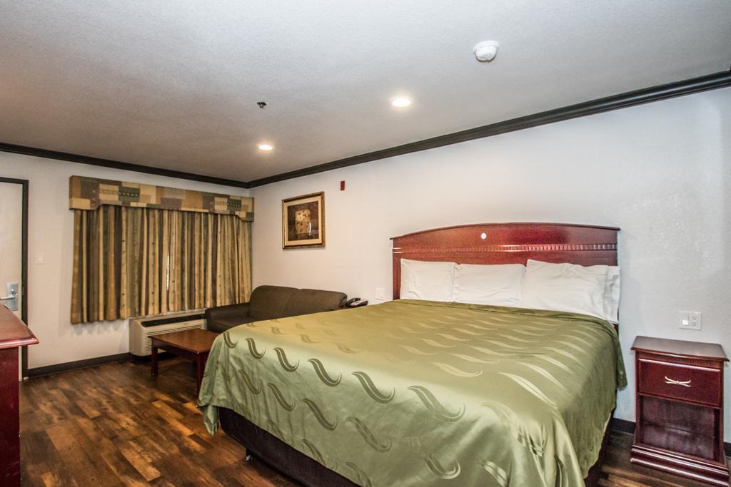 Americas Best Value Inn Форт Уорт Екстериор снимка