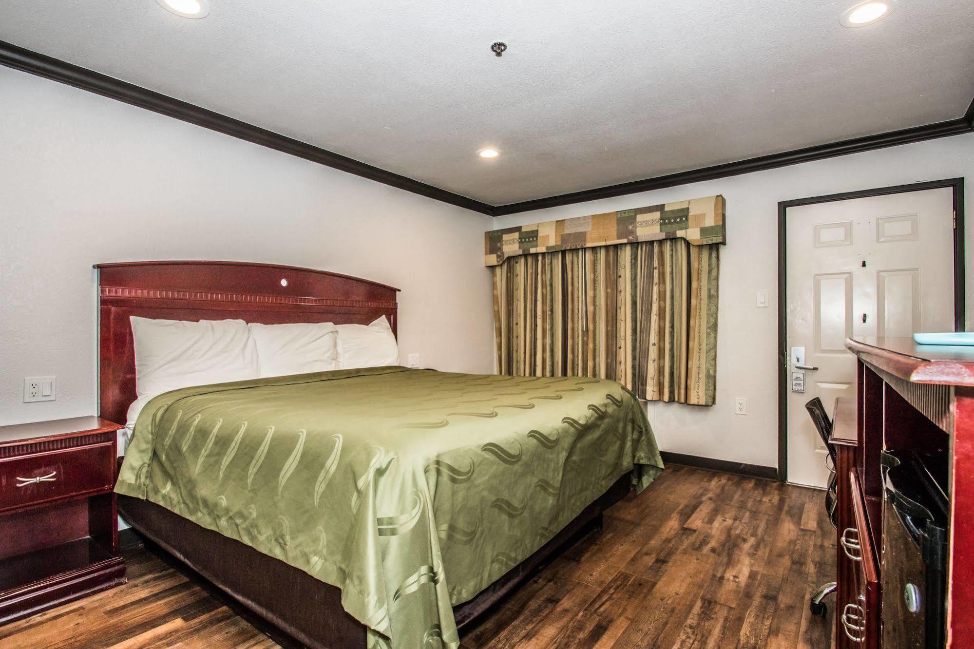 Americas Best Value Inn Форт Уорт Екстериор снимка